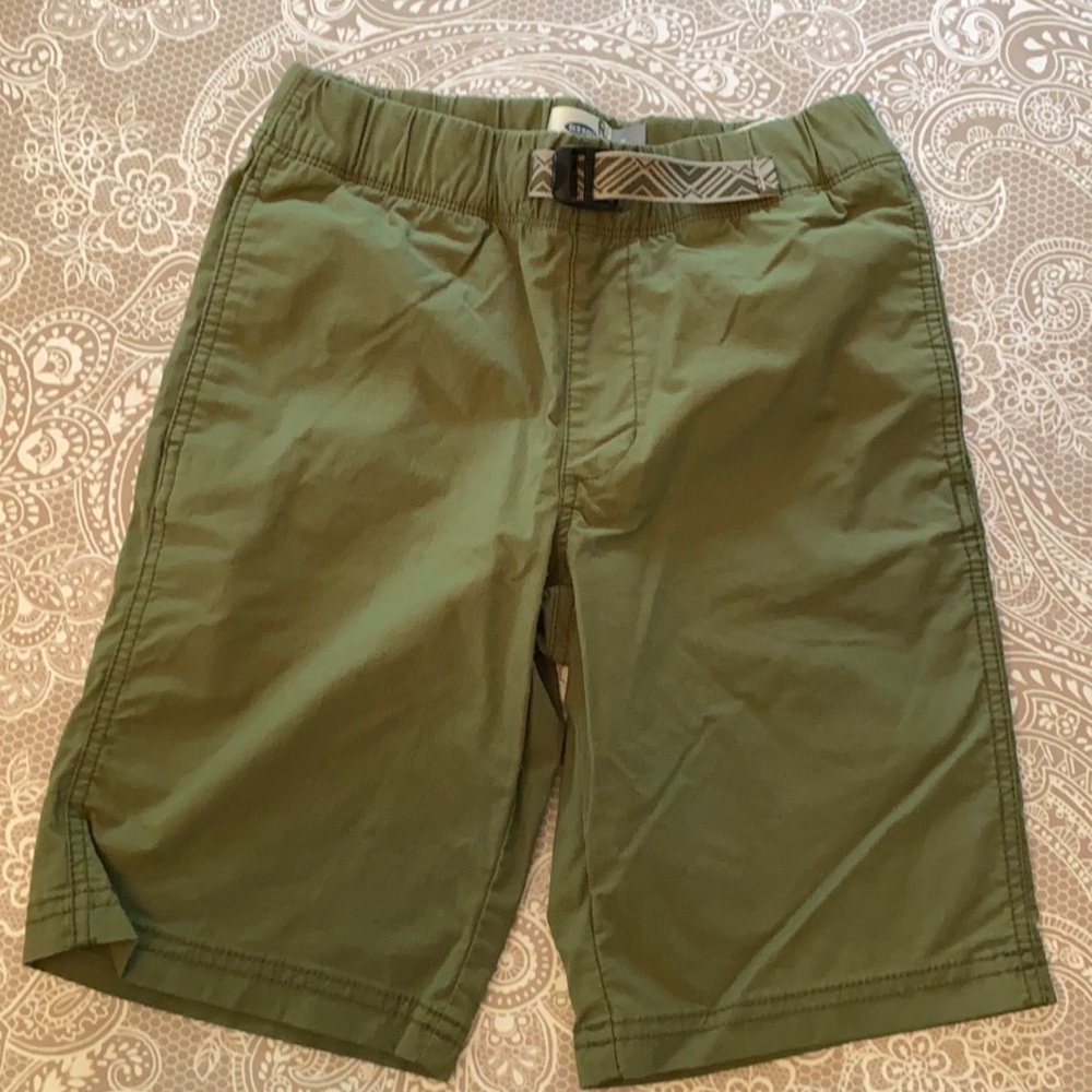 Green shorts for scout camp. 🚫 worn-name in tag